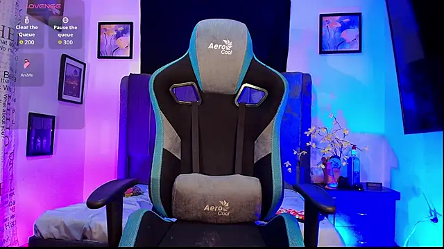 Snapshot of Michael_Lopez_1 chatting on October 2, 11:23 pm Michael Lopez 1 online show from October 2, 11:23 pm