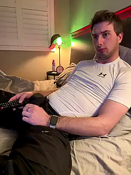 Snapshot of Matttsohot chatting on December 14, 10:14 pm Matttsohot online show from December 14, 10:14 pm