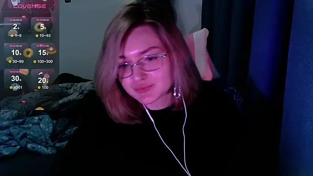 cute1stranger online show from September 17, 2:19 pm