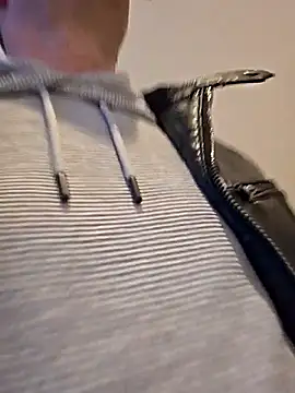 IMGTomi online show from February 2, 1:21 pm