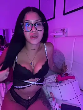 Snapshot of realjessappeal chatting on October 4, 9:35 pm realjessappeal online show from October 4, 9:35 pm