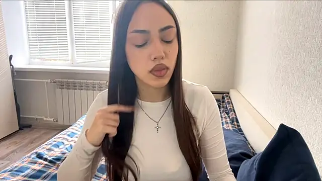 Leaf Unto online show from October 2, 10:55 am