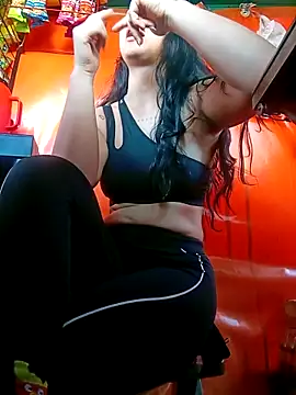 Sol Sunny online show from March 20, 9:30 pm