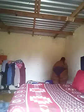 Curvycandy95 online show from November 6, 5:41 am