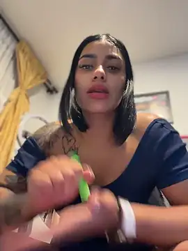 AlannaEvons online show from April 21, 1:42 am