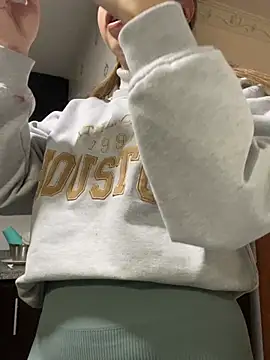 mia skys online show from January 10, 1:35 pm