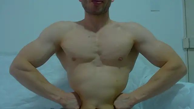Snapshot of Rocky_Muscle chatting on May 4, 8:49 pm Rocky Muscle online show from May 4, 8:49 pm