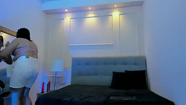 kendall roous online show from October 28, 3:21 am