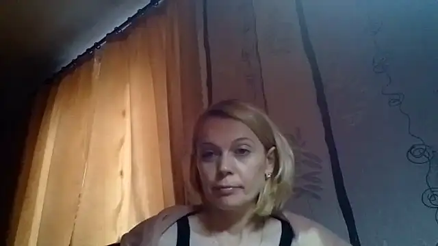 LiluXRose online show from October 14, 9:54 am