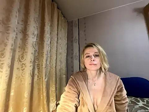 Snapshot of LiluXRose chatting on January 8, 4:09 pm LiluXRose online show from January 8, 4:09 pm