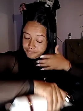 Snapshot of -Mia1 chatting on September 15, 1:55 pm -Mia1 online show from September 15, 1:55 pm