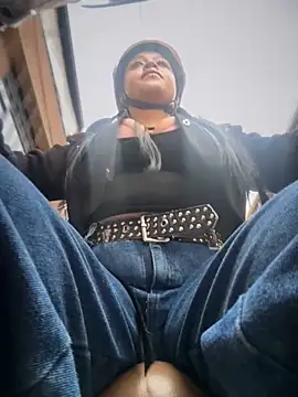 -Mia1 online show from November 24, 12:05 pm