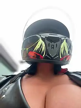 -Mia1 online show from April 8, 12:16 pm