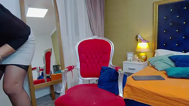 Allura Jenson online show from October 7, 6:05 pm