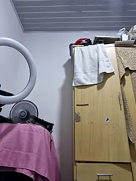 maleja23 online show from October 21, 2:12 am