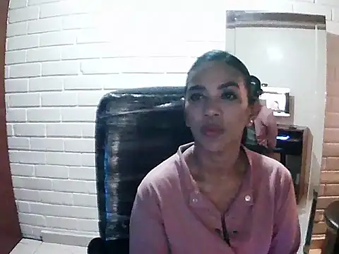 MiiaVelasquez online show from October 17, 4:04 am