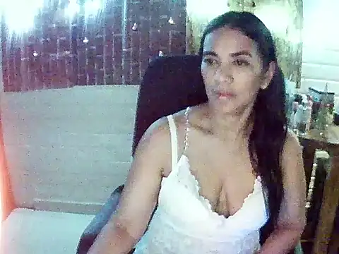 MiiaVelasquez online show from November 28, 4:15 am