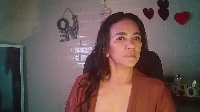 Snapshot of MiiaVelasquez chatting on March 28, 5:07 am MiiaVelasquez online show from March 28, 5:07 am