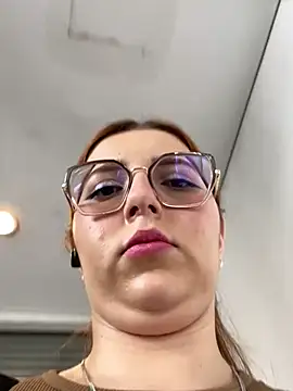 CoraVibes online show from March 4, 5:52 pm