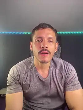 Snapshot of TianZilac chatting on April 15, 10:10 pm TianZilac online show from April 15, 10:10 pm