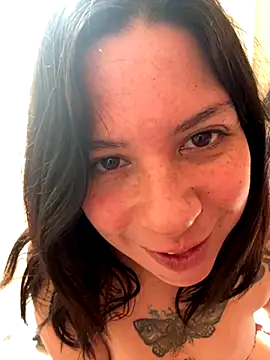 LaGueraDelMar online show from November 9, 8:18 pm