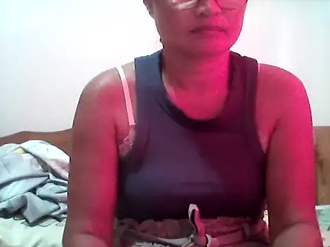 nathalie0045 online show from December 20, 1:23 am