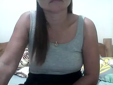 nathalie0045 online show from March 6, 8:16 pm