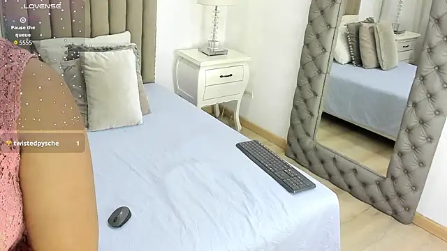 Snapshot of zusan_king_ chatting on October 20, 3:29 am zusan king online show from October 20, 3:29 am