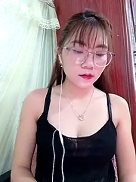 Snapshot of MyMy08 chatting on December 16, 12:37 am MyMy08 online show from December 16, 12:37 am