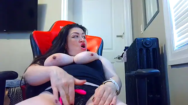 sharoldfox19 online show from April 14, 8:15 pm