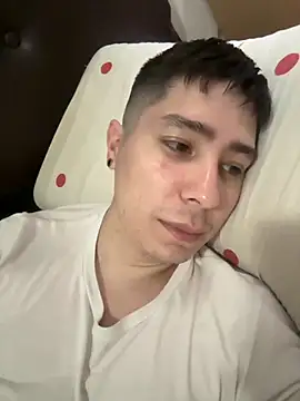 Snapshot of 9999Alez chatting on October 16, 7:59 pm 9999Alez online show from October 16, 7:59 pm