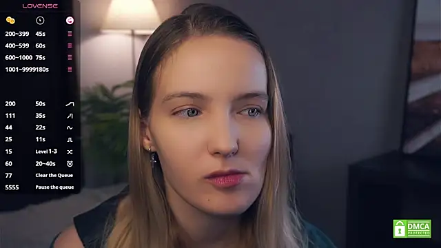 HongTomczak online show from October 11, 7:29 am