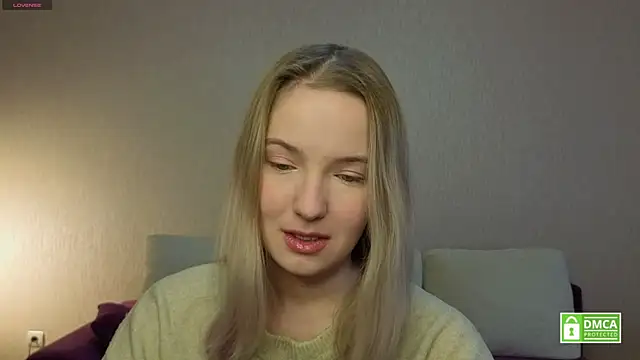 HongTomczak online show from April 14, 7:36 am