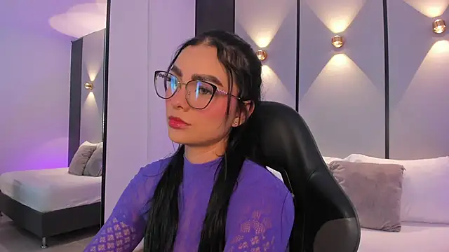 emily tolson online show from April 17, 7:50 pm