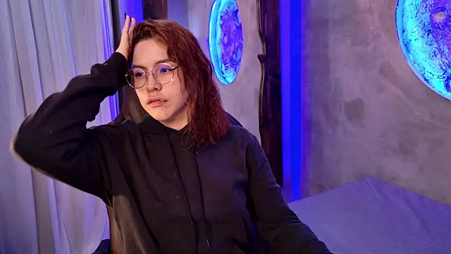 Celineblossom  online show from October 13, 4:18 pm