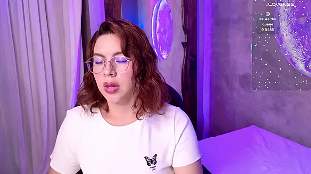 Celineblossom  online show from October 16, 4:41 pm