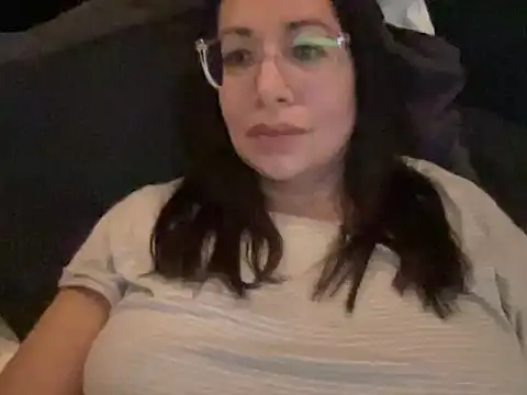 RosaFreya online show from March 11, 9:26 am