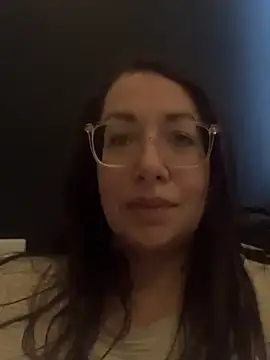 RosaFreya online show from March 12, 9:37 am