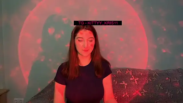 Snapshot of kitty_kristy1 chatting on November 30, 11:20 pm kitty kristy1 online show from November 30, 11:20 pm