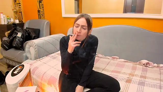 Roxee33 online show from December 19, 7:32 pm