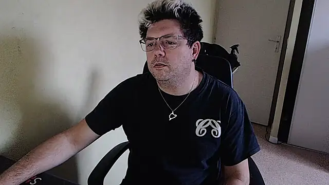 blueandwhite1 online show from January 2, 2:35 pm