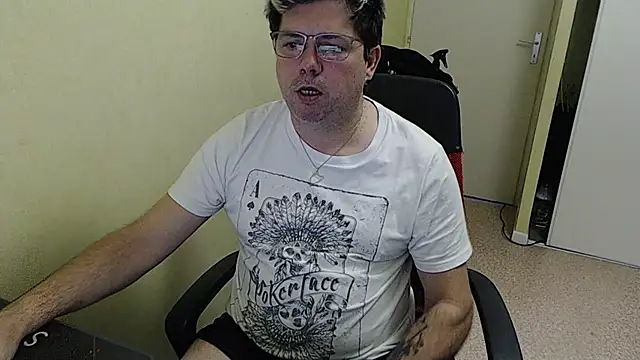 blueandwhite1 online show from January 8, 8:27 am