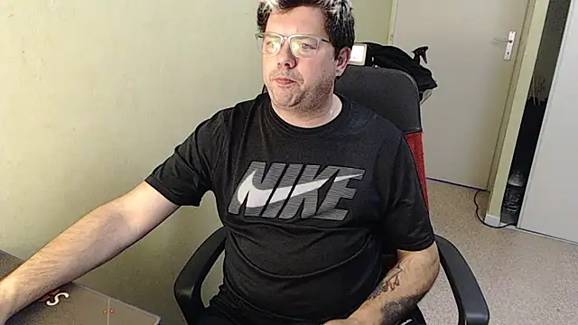 blueandwhite1 online show from January 9, 3:34 pm