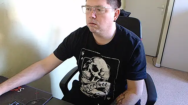 blueandwhite1 online show from February 2, 9:51 am