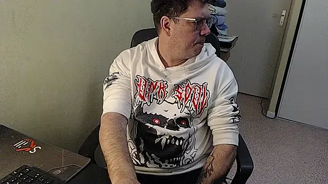 blueandwhite1 online show from February 9, 9:16 am