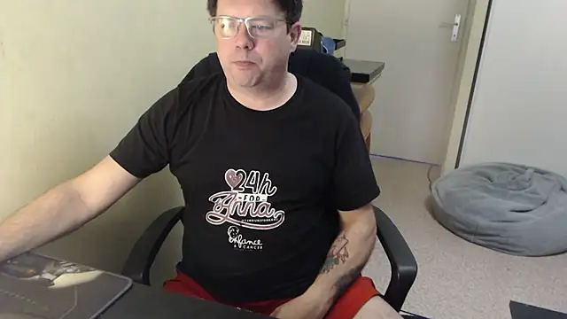 blueandwhite1 online show from March 8, 8:44 am