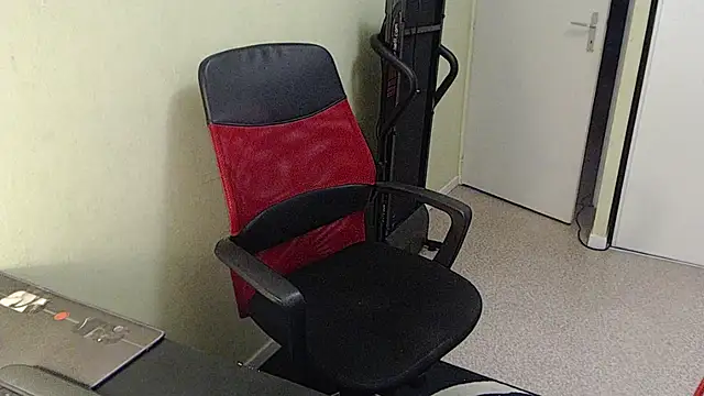 blueandwhite1 online show from February 7, 8:18 am