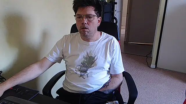 blueandwhite1 online show from April 4, 8:45 am