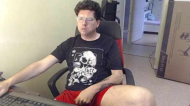 blueandwhite1 online show from April 11, 8:40 am