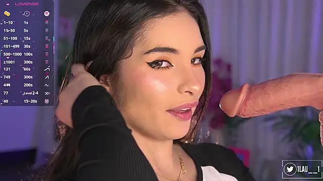 Snapshot of Just__dani chatting on November 6, 7:15 pm Just dani online show from November 6, 7:15 pm